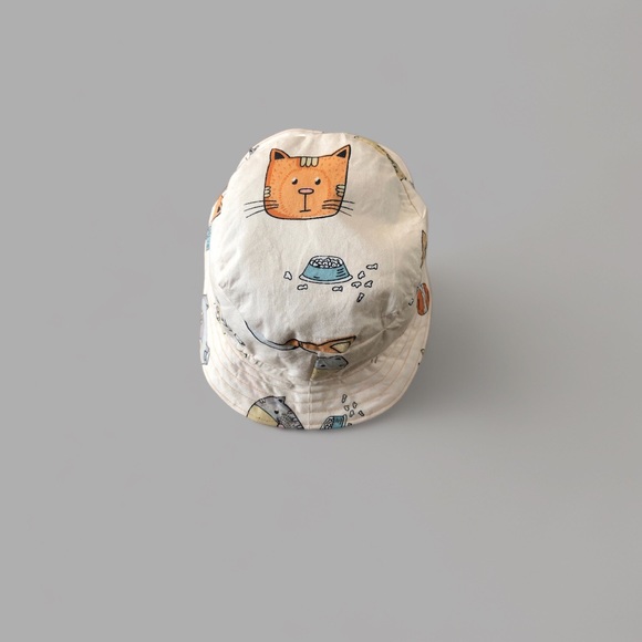 NWOT HANDMADE REVERSIBLE Cotton Bucket Hat Japanese character cats 19-20.5” - Picture 6 of 8